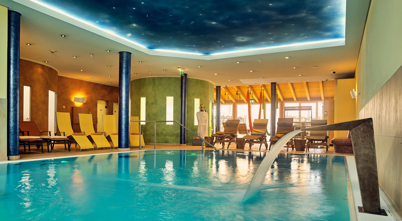 Hallenbad Wellnessbereich 4Sterne Wellnesshotel Geyer Wellnessurlaub