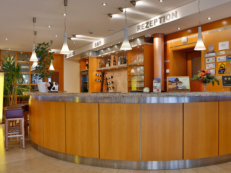 Lobby Rezeption Bar aktivurlaub