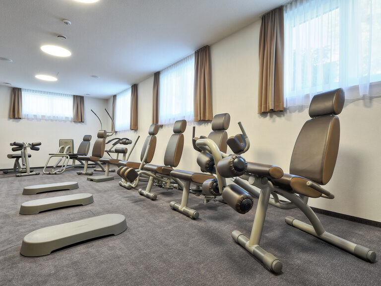 fitnessraum aktivurlaub wellness