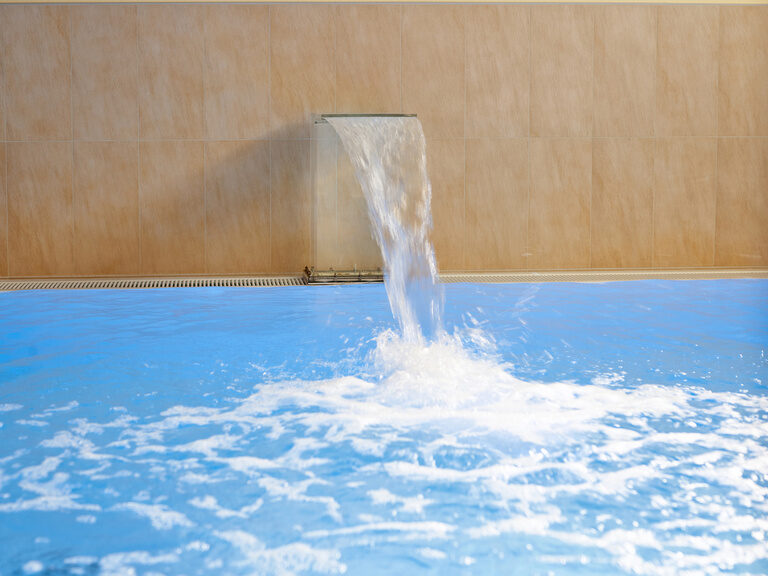 wellness sauna indoorpool aktivurlaub