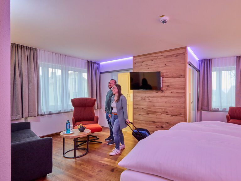 Zimmer mit Echtholzboden
